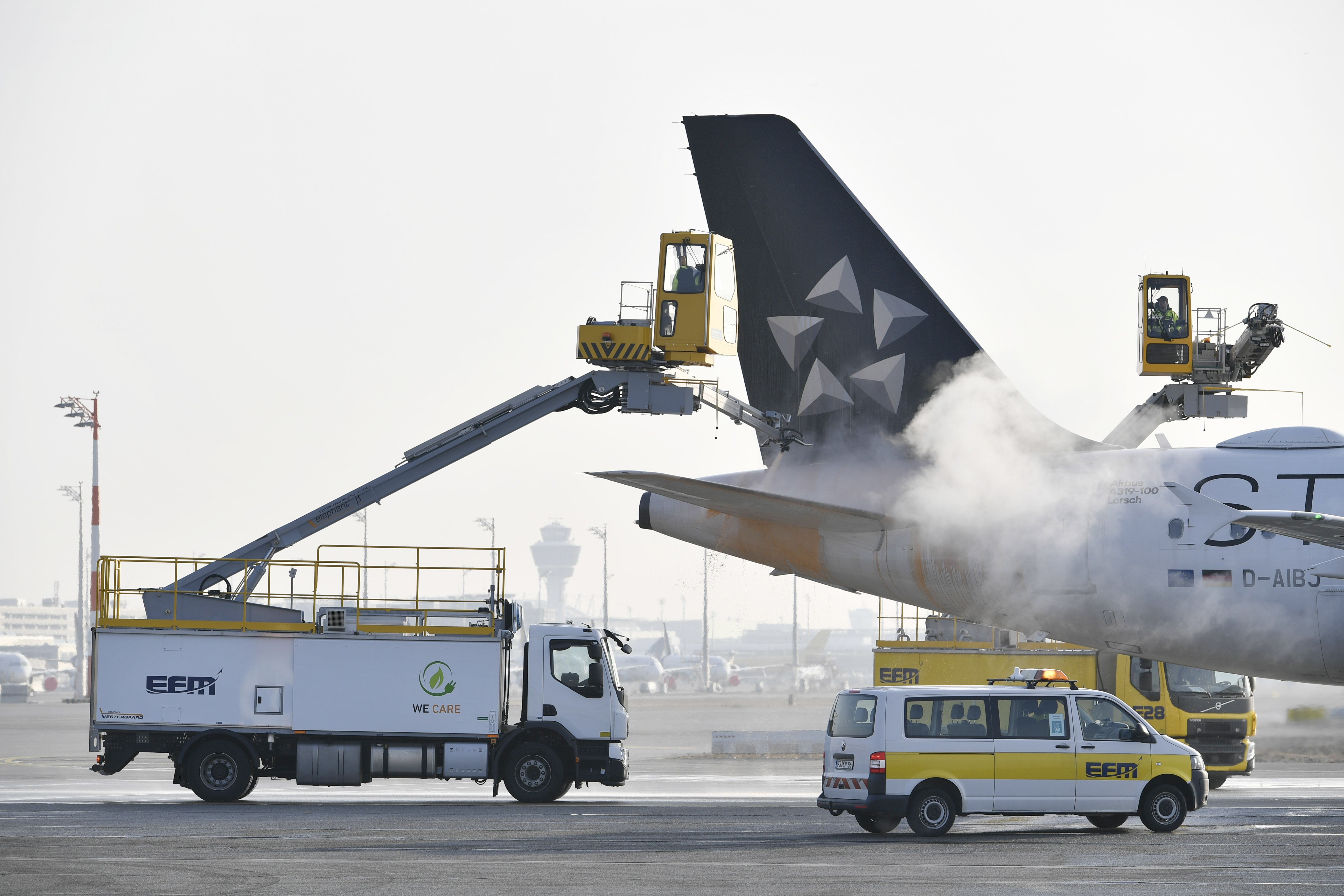 Munich Airport introduces new electric deicing vehicle